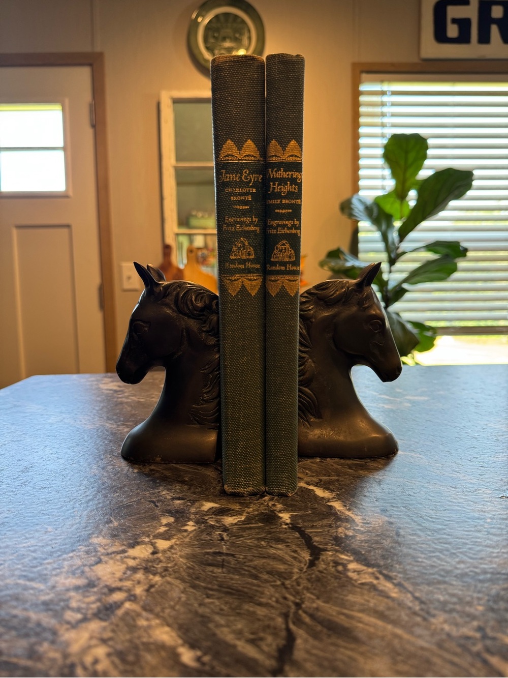 Vintage Horse Head Bookends – Decorative Home Accent